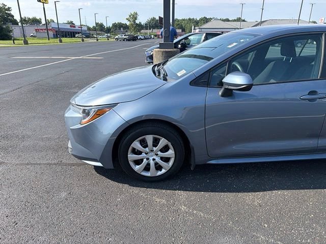 Used 2026 Toyota Corolla LE FWD image 7