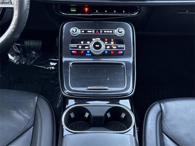 Used 2022 Lincoln Nautilus Reserve image 16