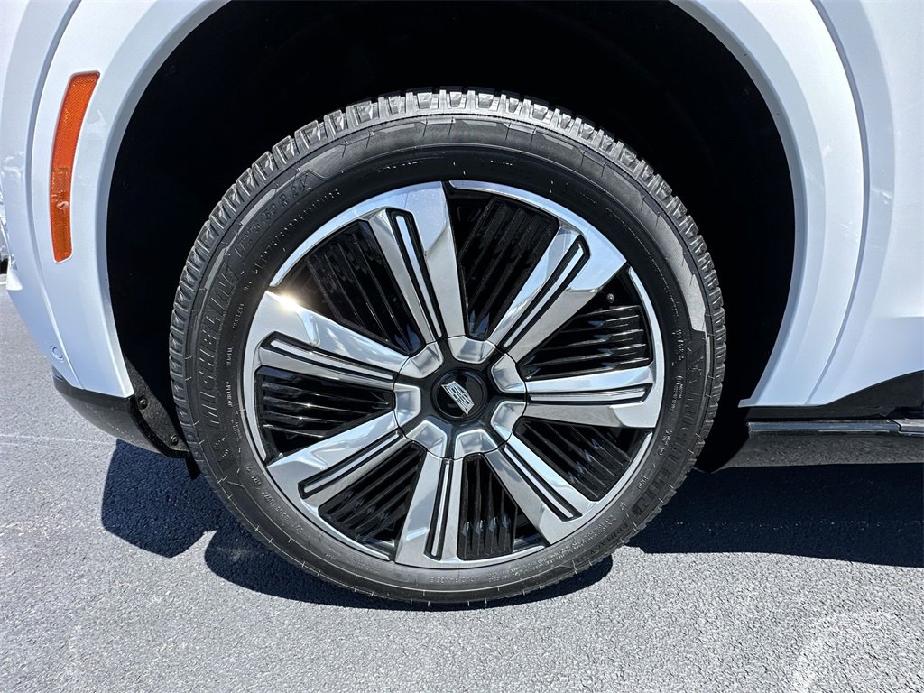 New 2025 Cadillac Escalade IQ Luxury 1 w/ Smart Trailering package image 10