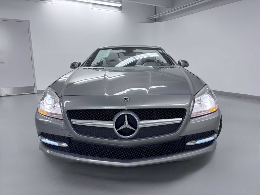 Used 2012 Mercedes-Benz SLK 350 image 4