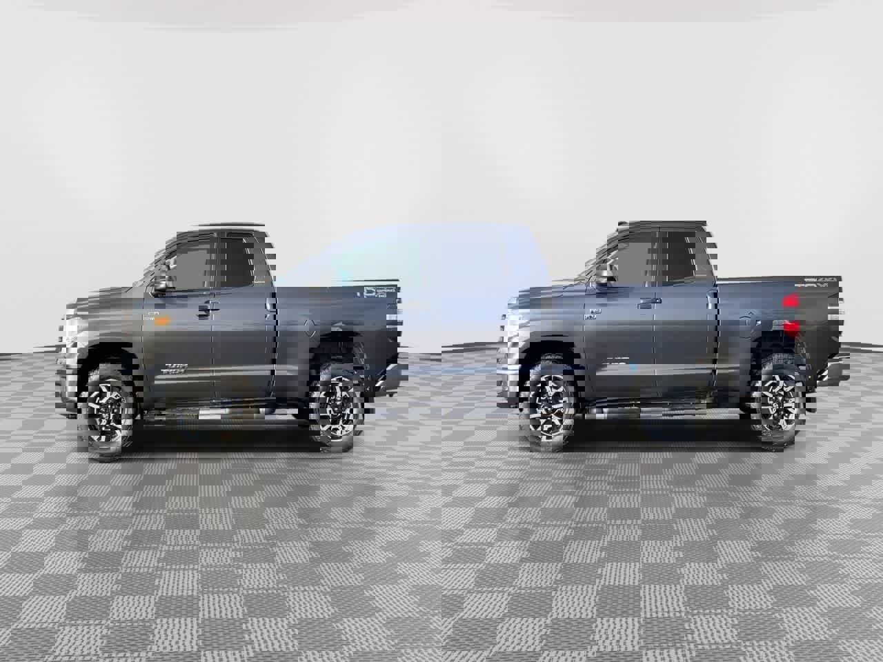 Used 2015 Toyota Tundra SR5 image 5