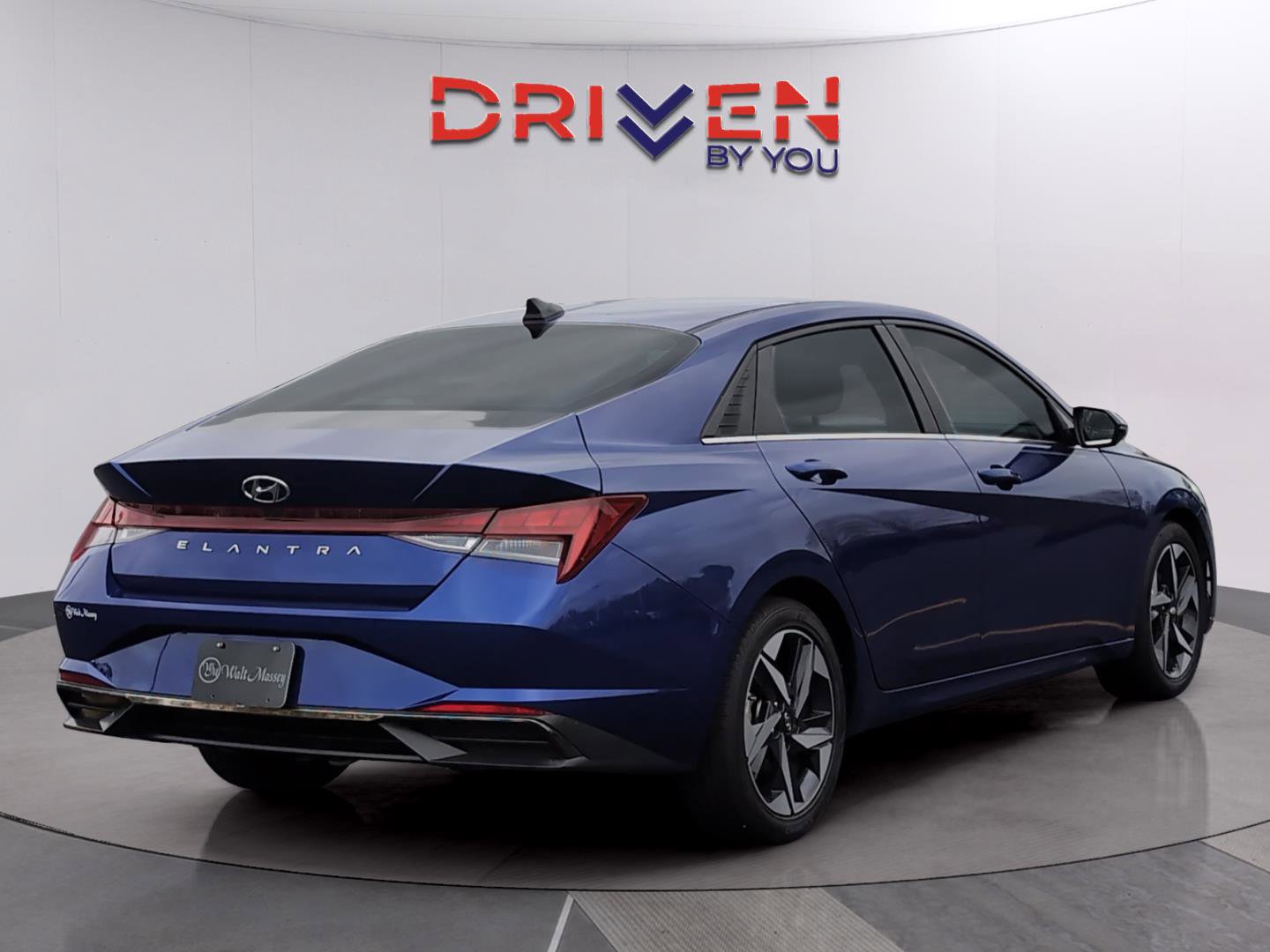 Used 2021 Hyundai Elantra SEL w/ Convenience + Premium Package image 5