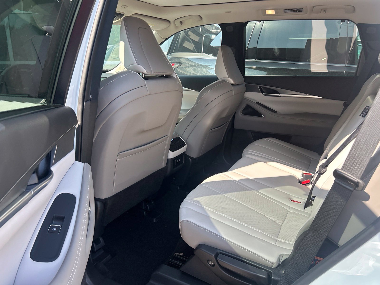 Certified 2026 INFINITI QX60 Luxe w/ Cargo Package AWD/4WD image 12