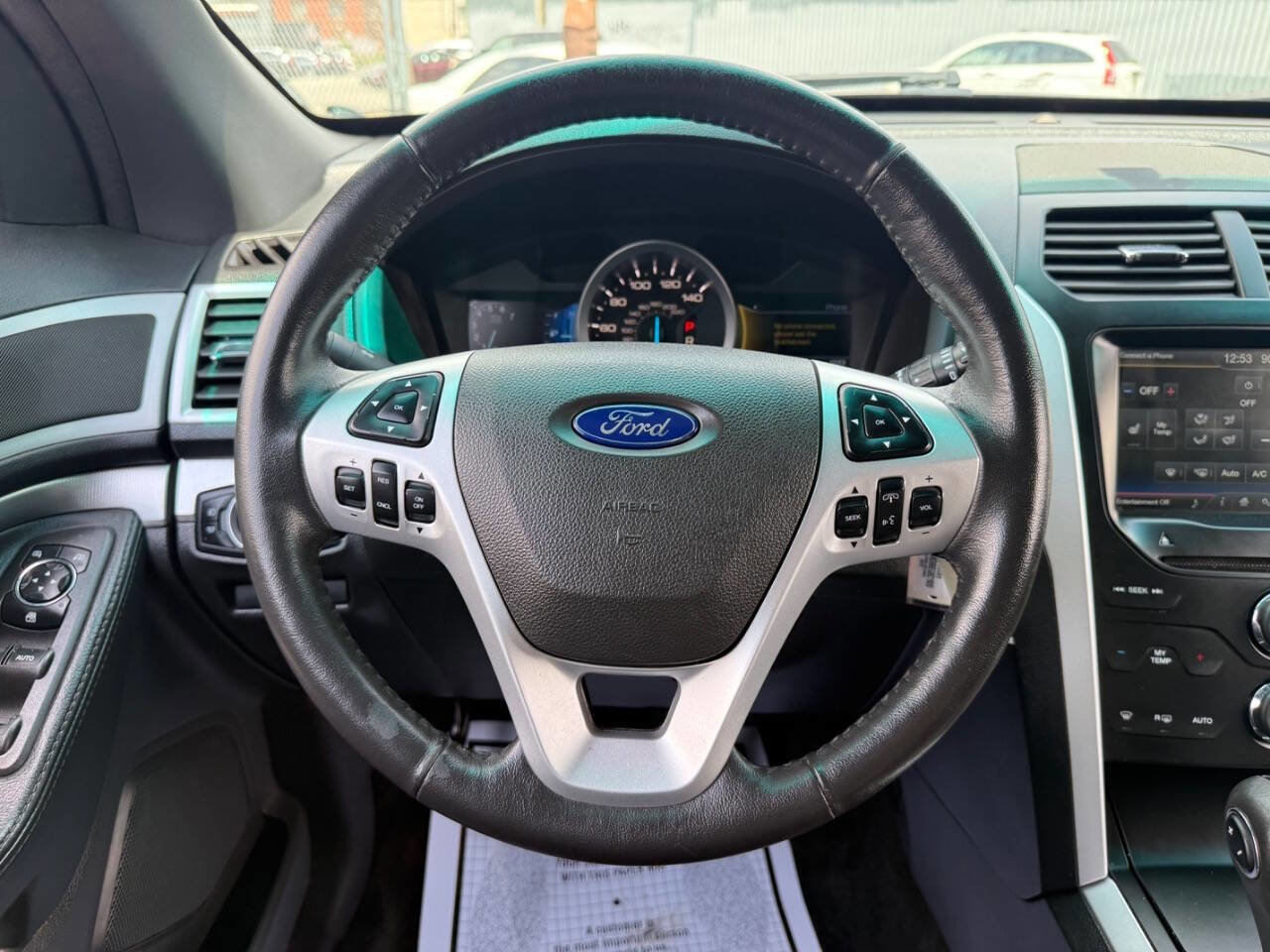 Used 2014 Ford Explorer XLT w/ Equipment Group 202A AWD/4WD image 18