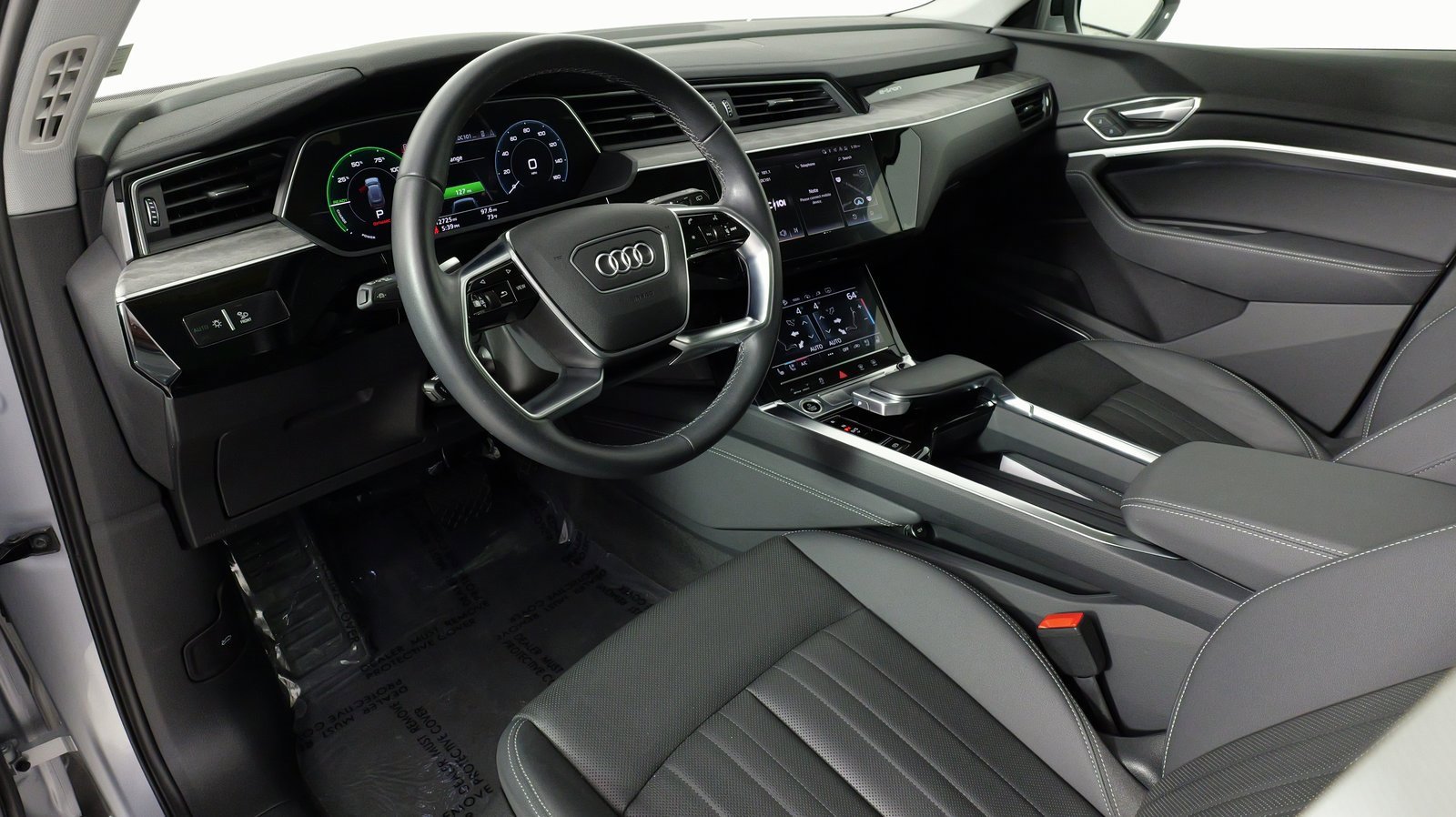 Used 2022 Audi e-tron Premium Plus w/ Premium Plus Package image 41