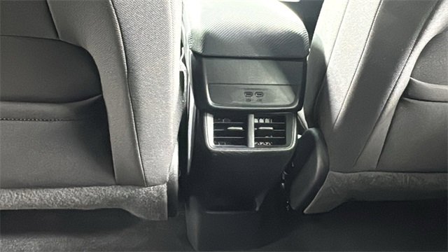 Used 2025 Chevrolet Equinox LT image 36