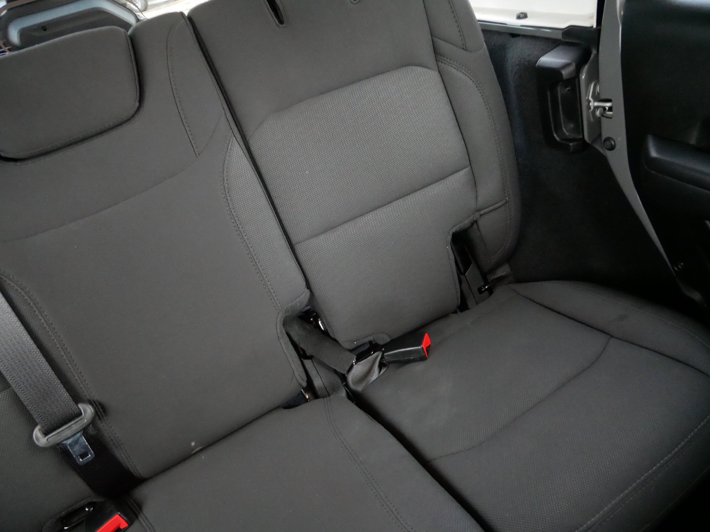 Used 2022 Jeep Wrangler Unlimited Sport image 14