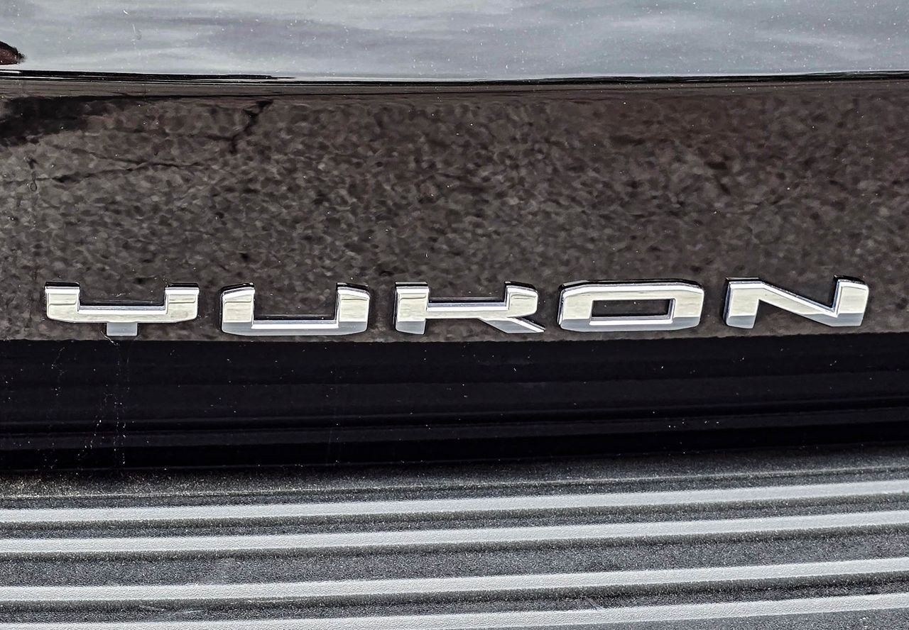 Certified 2025 GMC Yukon XL Denali w/ Sun & Power Step Package AWD/4WD image 7