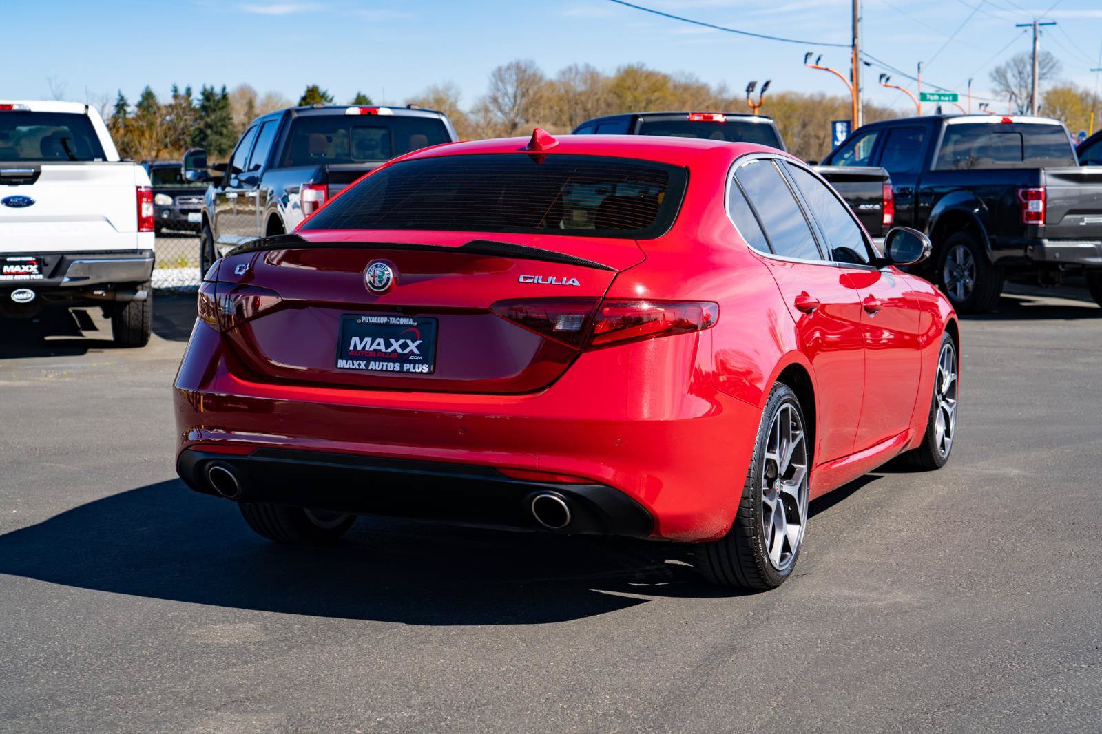 Used 2020 Alfa Romeo Giulia Ti AWD/4WD image 9