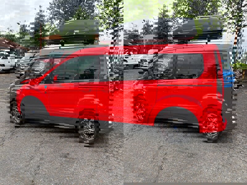 Used 2022 Ford Transit Connect Titanium w/ Trailer Tow Package image 13