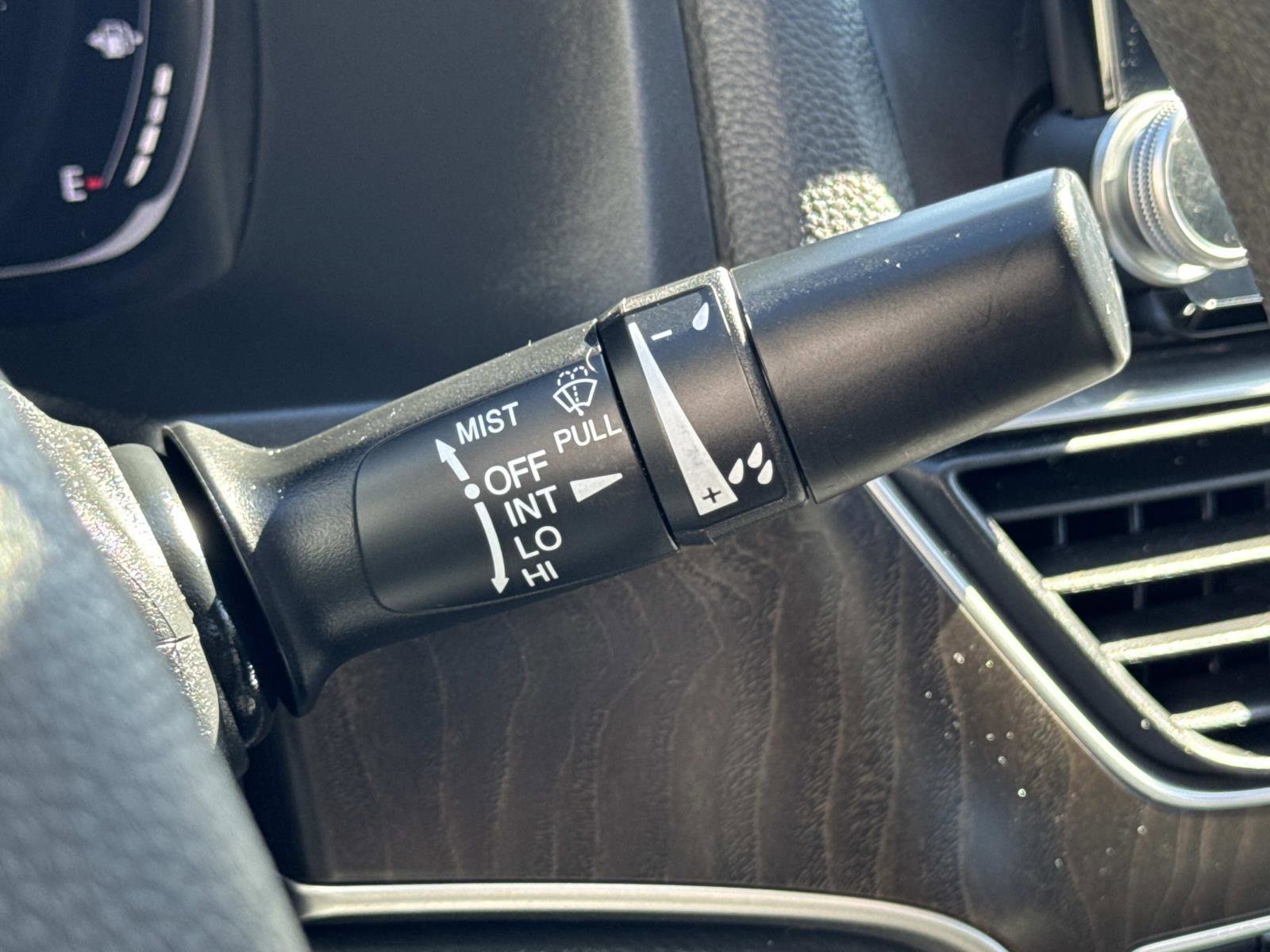 Used 2019 Honda Accord EX image 10