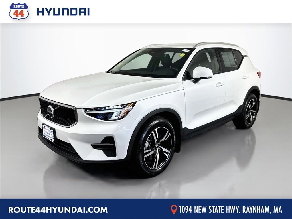 Used 2023 Volvo XC40 B5 Core w/ Convenience Package