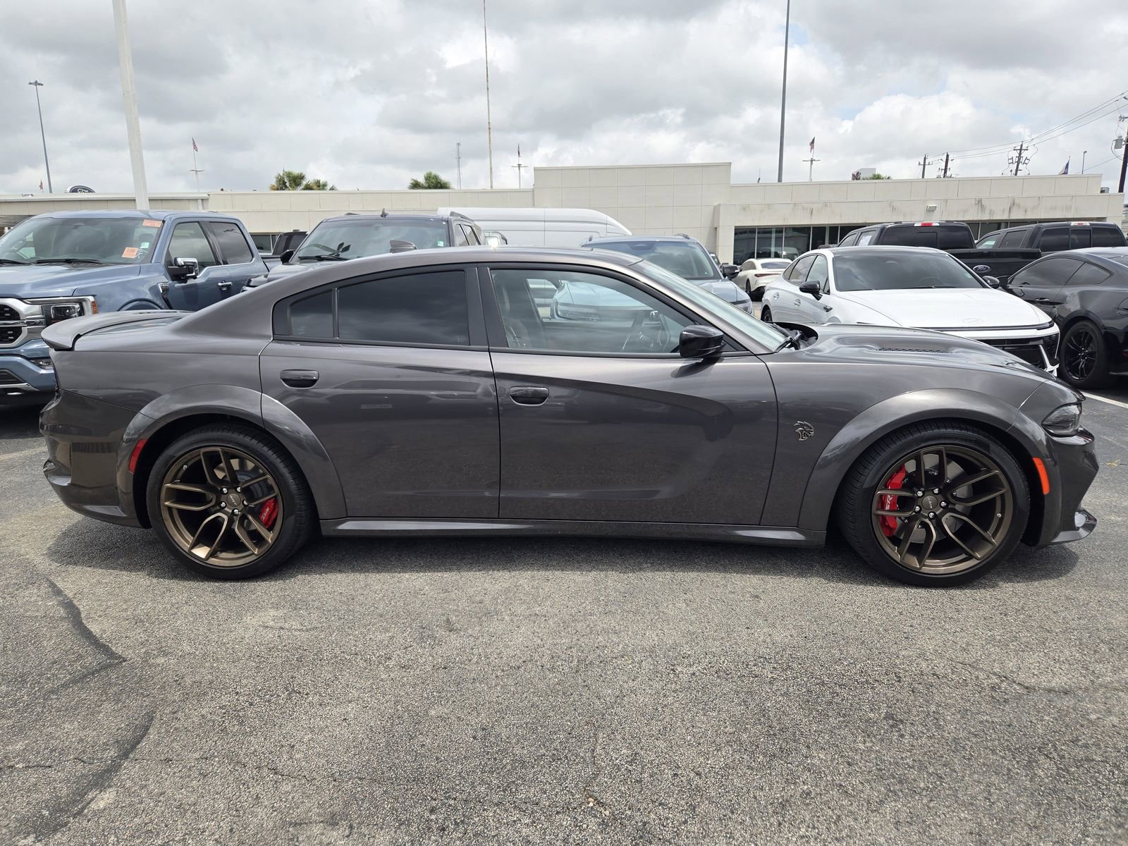 Used 2023 Dodge Charger SRT Hellcat RWD image 4