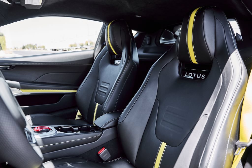 Used 2026 Lotus Emira SE RWD image 41