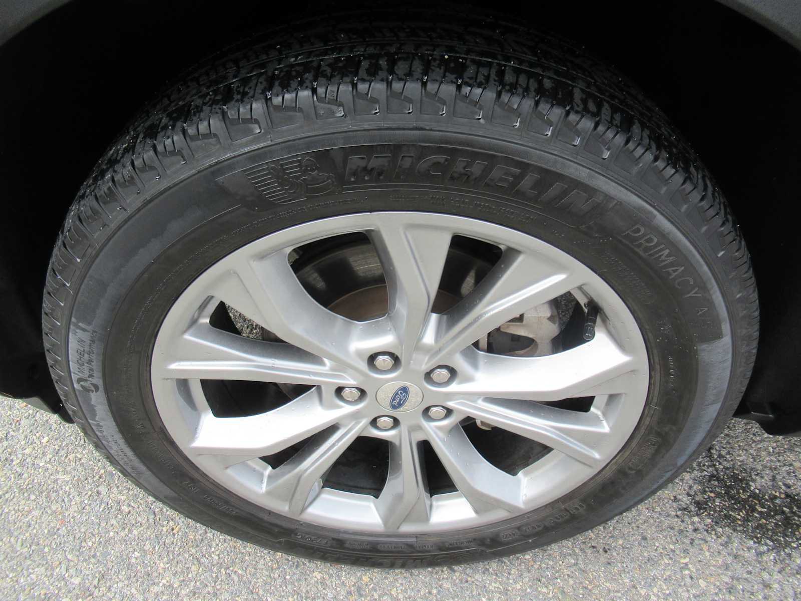 Used 2022 Ford Explorer XLT w/ Equipment Group 202A image 11