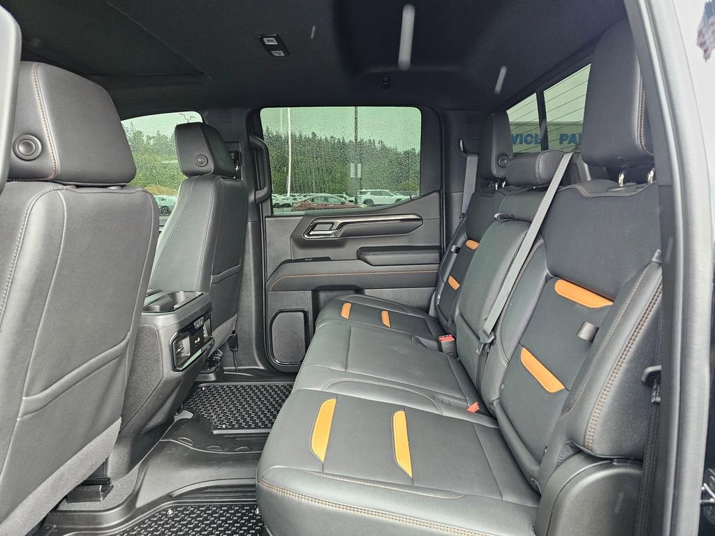Used 2023 GMC Sierra 1500 AT4 w/ AT4 Premium Package AWD/4WD image 17