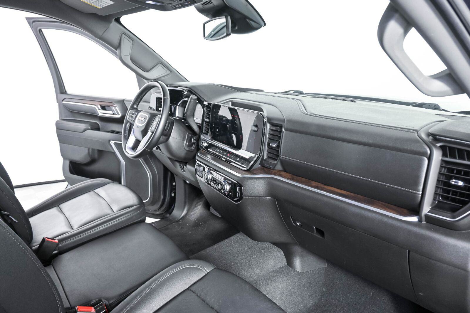 Used 2025 GMC Sierra 1500 SLT RWD image 21