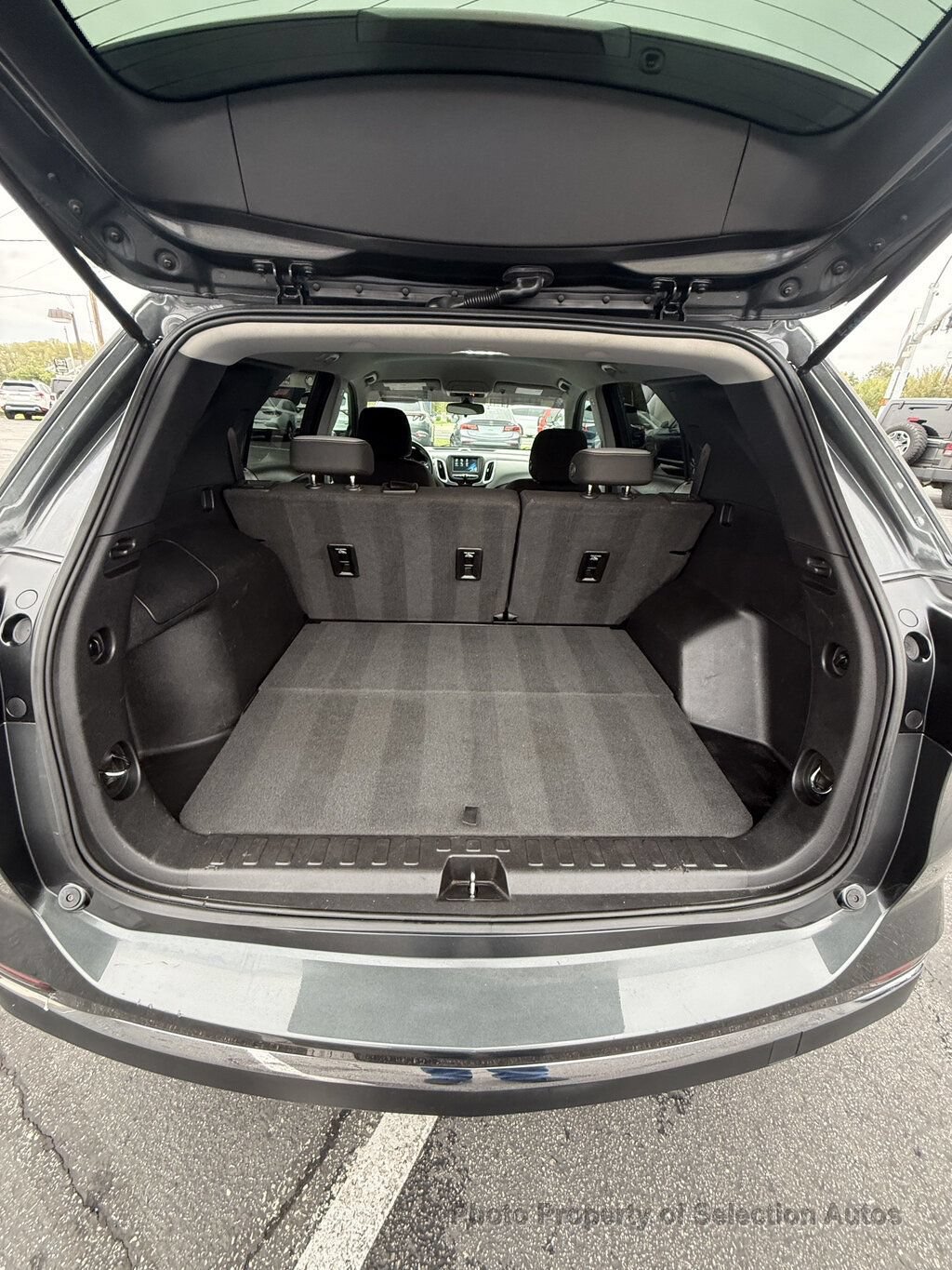 Used 2018 Chevrolet Equinox LS FWD image 35