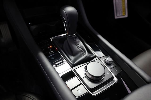 New 2026 MAZDA MAZDA3 Hatchback w/Premium Plus Pkg image 31