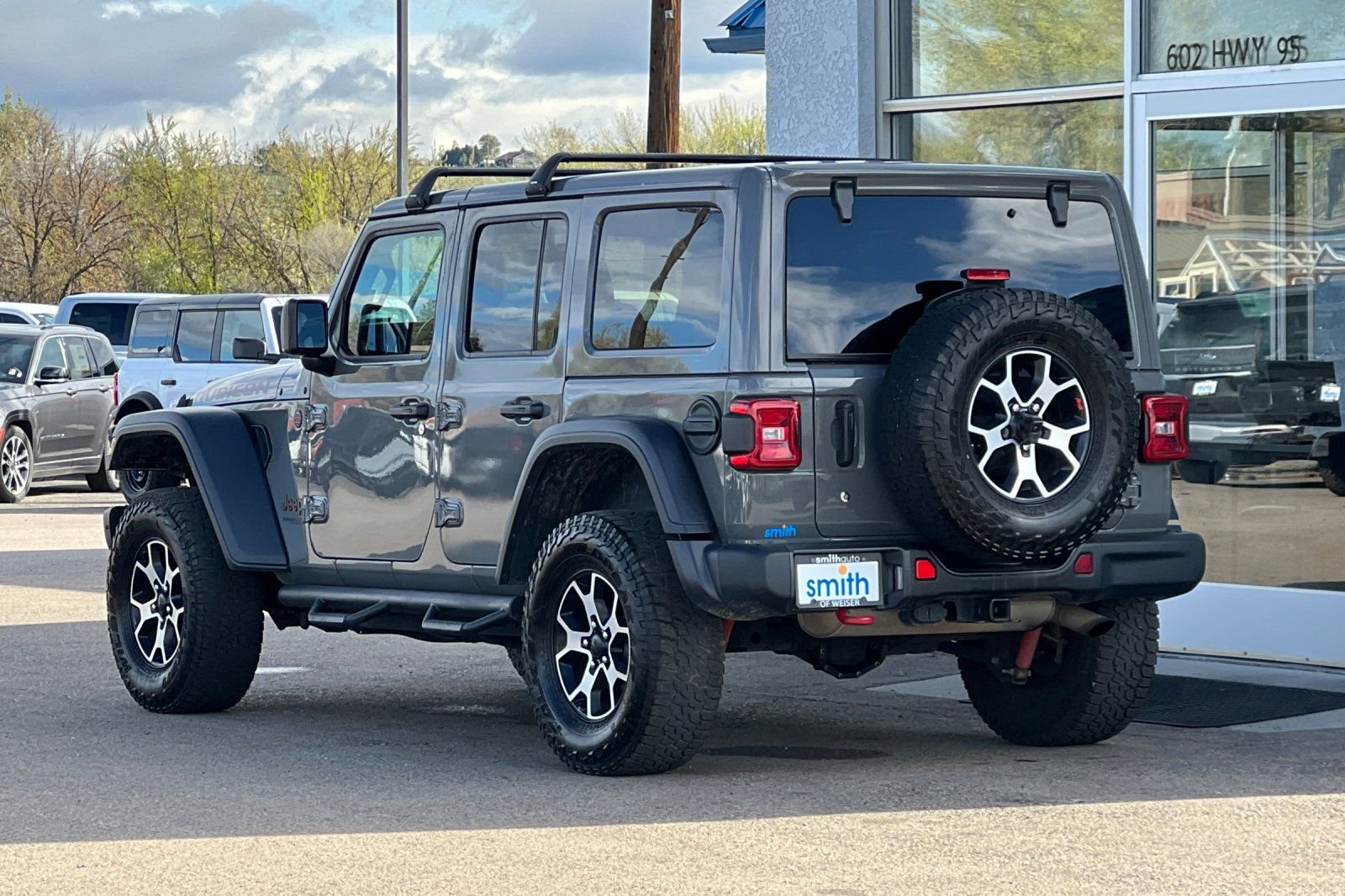 Used 2020 Jeep Wrangler Unlimited Rubicon w/ Steel Bumper Group AWD/4WD image 7