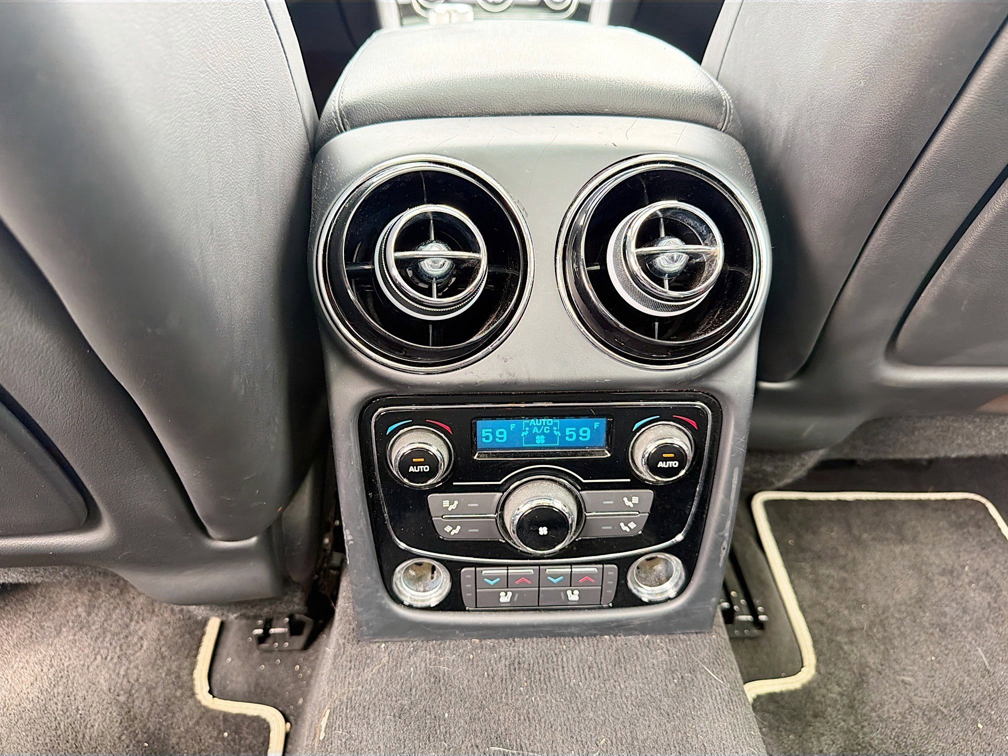 Used 2019 Jaguar XJ R-Sport image 17