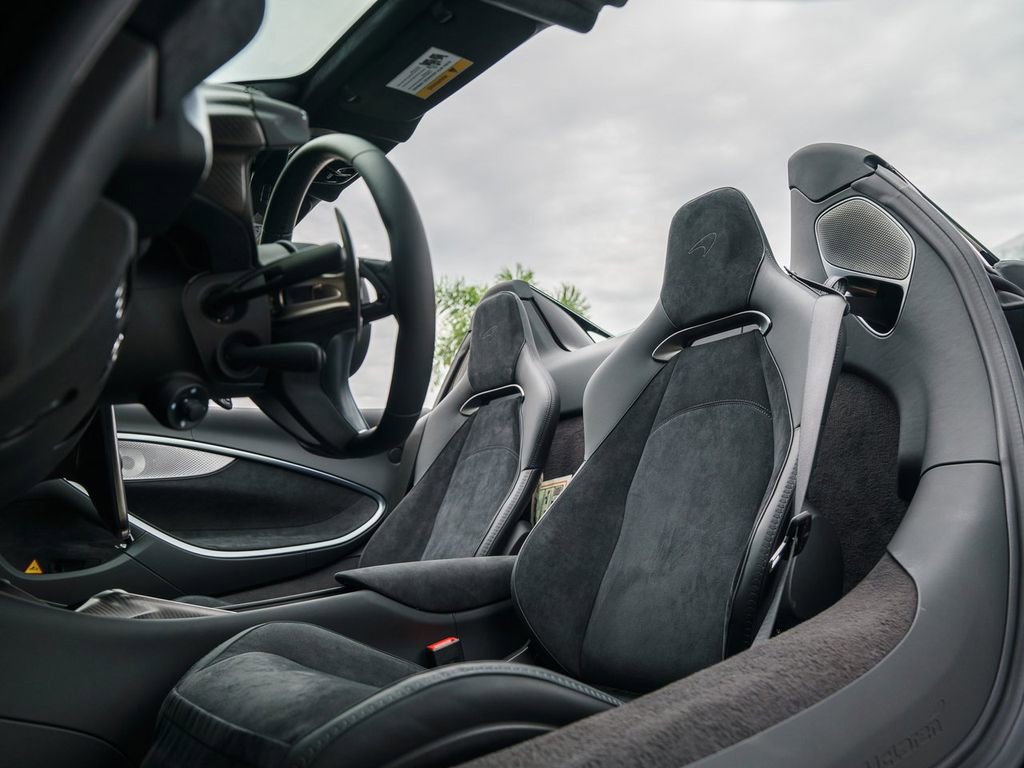 New 2026 McLaren Artura Spider image 13