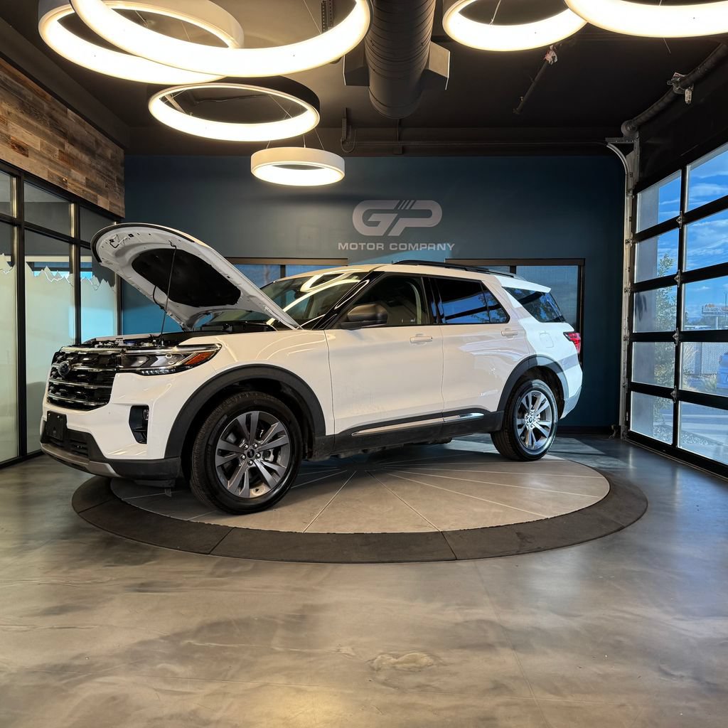 Used 2025 Ford Explorer Active w/ Active Comfort Package AWD/4WD image 24