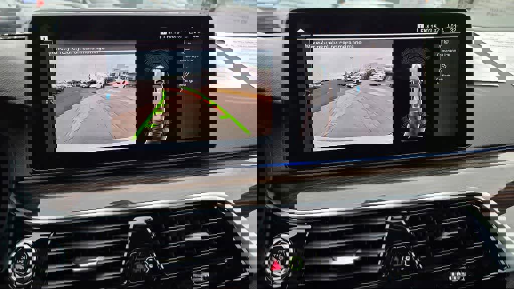 Used 2022 BMW 530e 530e w/ Premium Package image 21