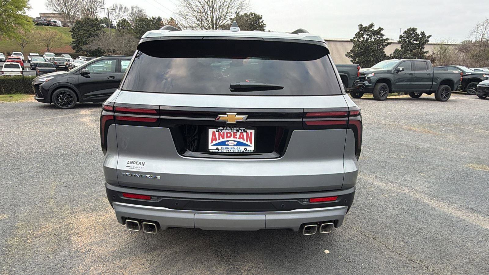 Used 2026 Chevrolet Traverse LT FWD image 6