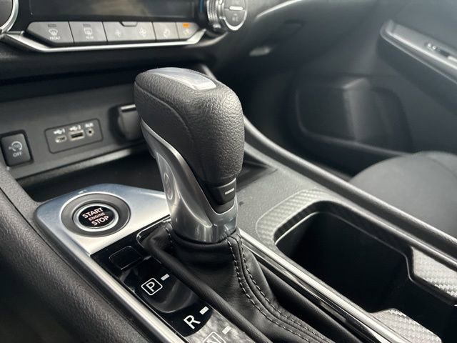 Used 2025 Nissan Sentra SV w/ All-Weather Package image 32