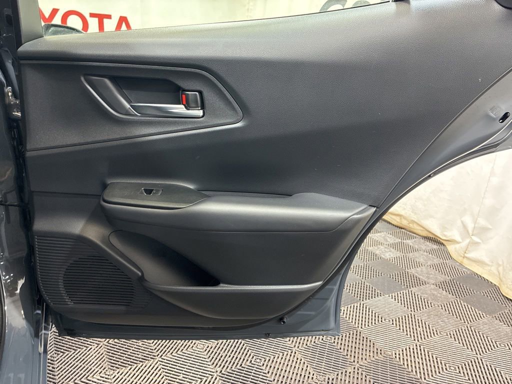 Used 2025 Toyota Prius Plug-In Hybrid FWD image 12