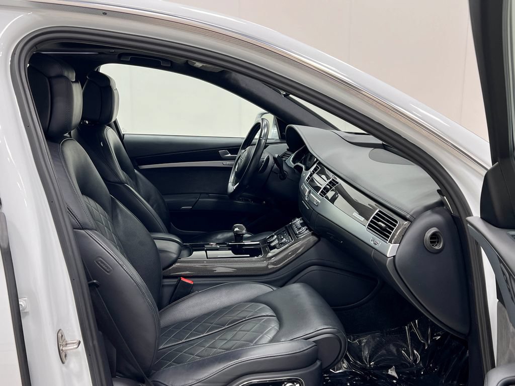 Used 2015 Audi S8 AWD/4WD image 34