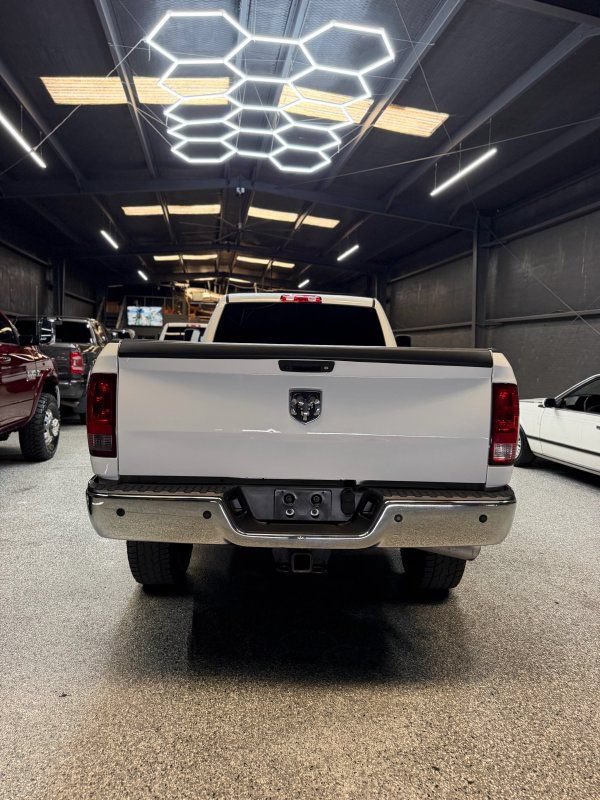 Used 2018 RAM 2500 Tradesman w/ Chrome Appearance Group AWD/4WD image 4