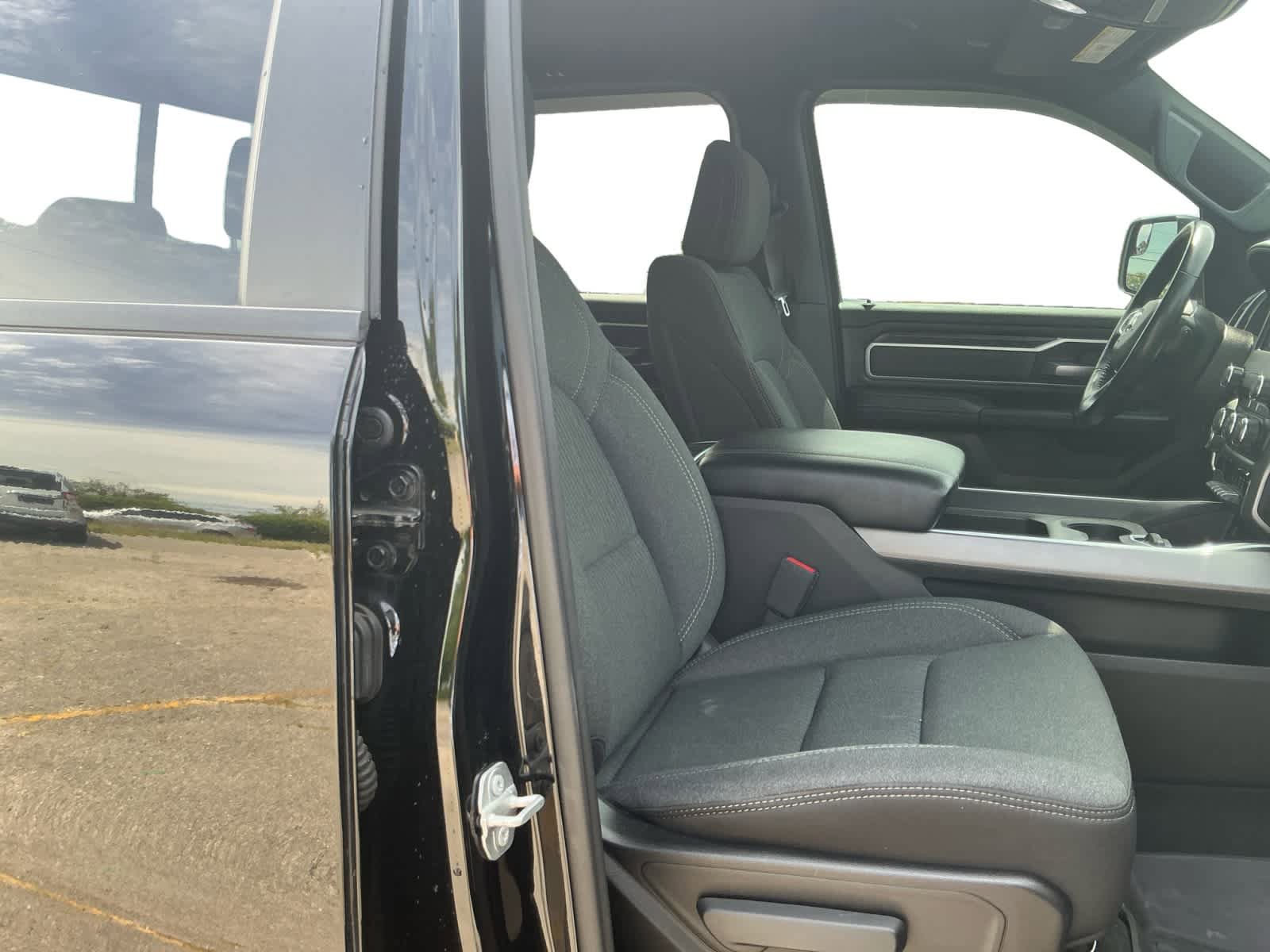Used 2020 RAM 1500 Big Horn AWD/4WD image 15