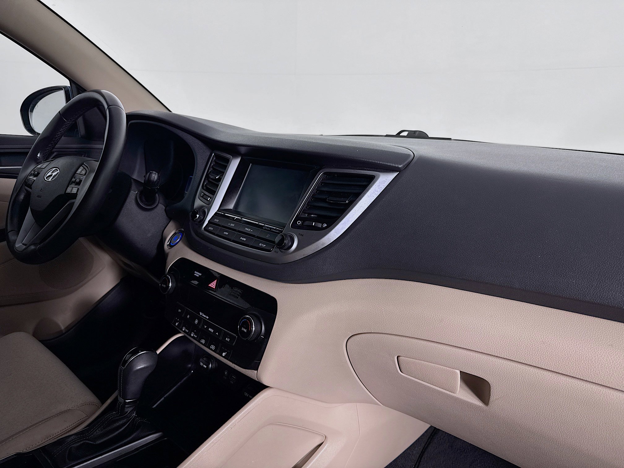 Used 2018 Hyundai Tucson Value FWD image 29