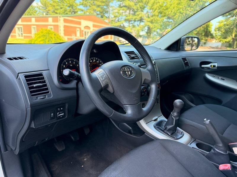 Used 2010 Toyota Corolla FWD image 14
