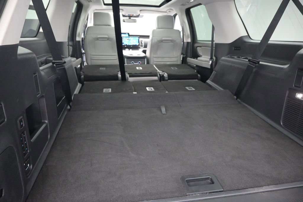 Used 2025 Ford Expedition Max Active RWD image 11