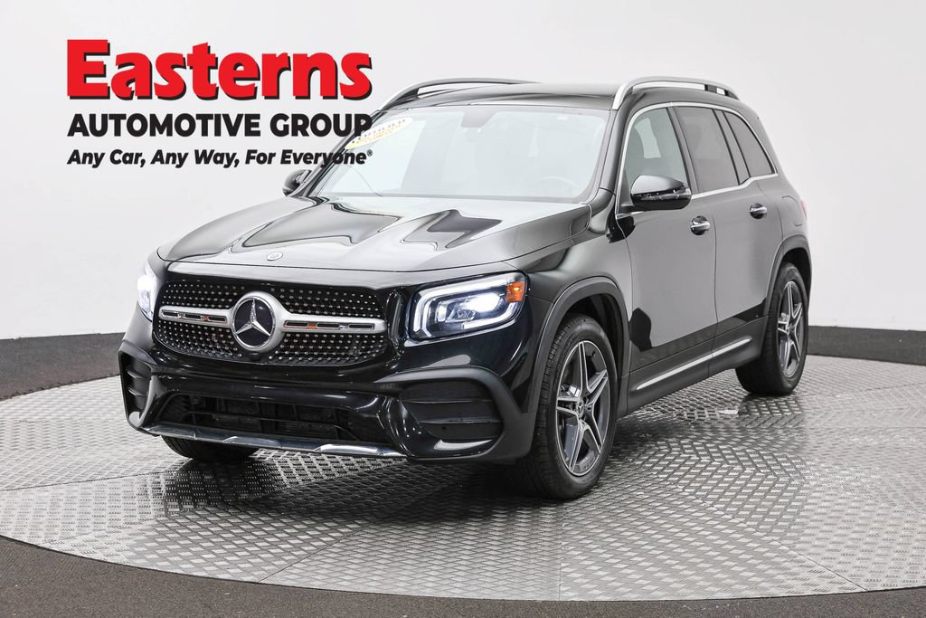 Used 2022 Mercedes-Benz GLB 250 4MATIC w/ AMG Line image 1