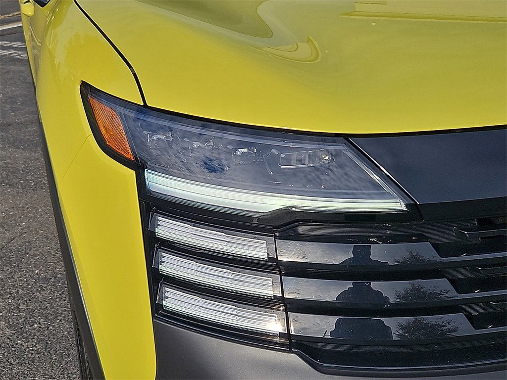 Certified 2025 Nissan Kicks SR w/ Illumination Package image 11