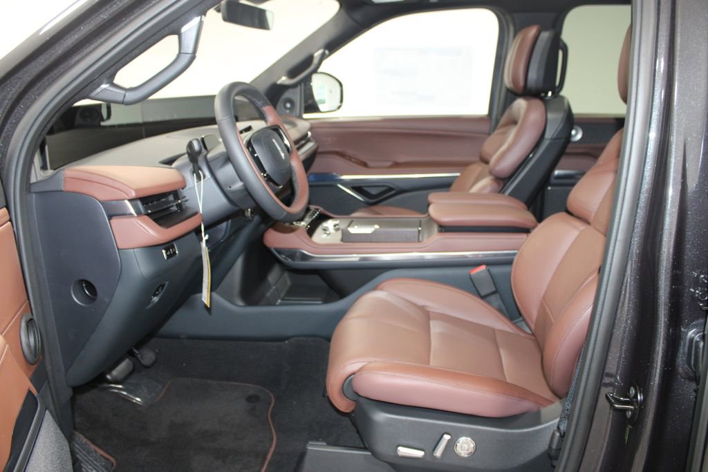 New 2025 Lincoln Navigator L Reserve image 26