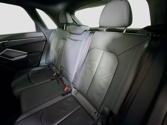 Used 2022 Audi Q3 2.0T Premium Plus w/ Premium Plus Package image 19