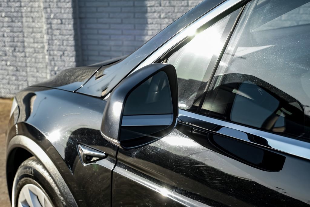 Used 2018 Tesla Model X 75D image 33