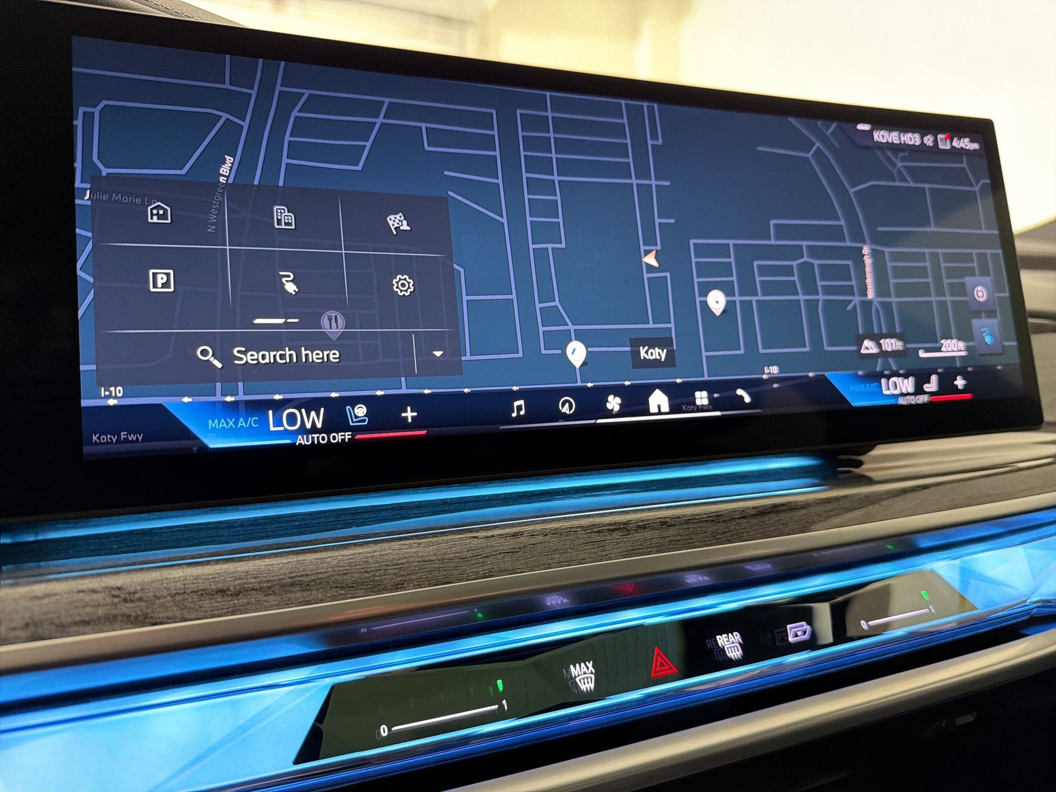 Certified 2023 BMW i7 xDrive60 w/ Parking Assistance Package AWD/4WD image 25