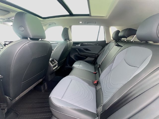 New 2026 Volkswagen Tiguan SE AWD/4WD image 23