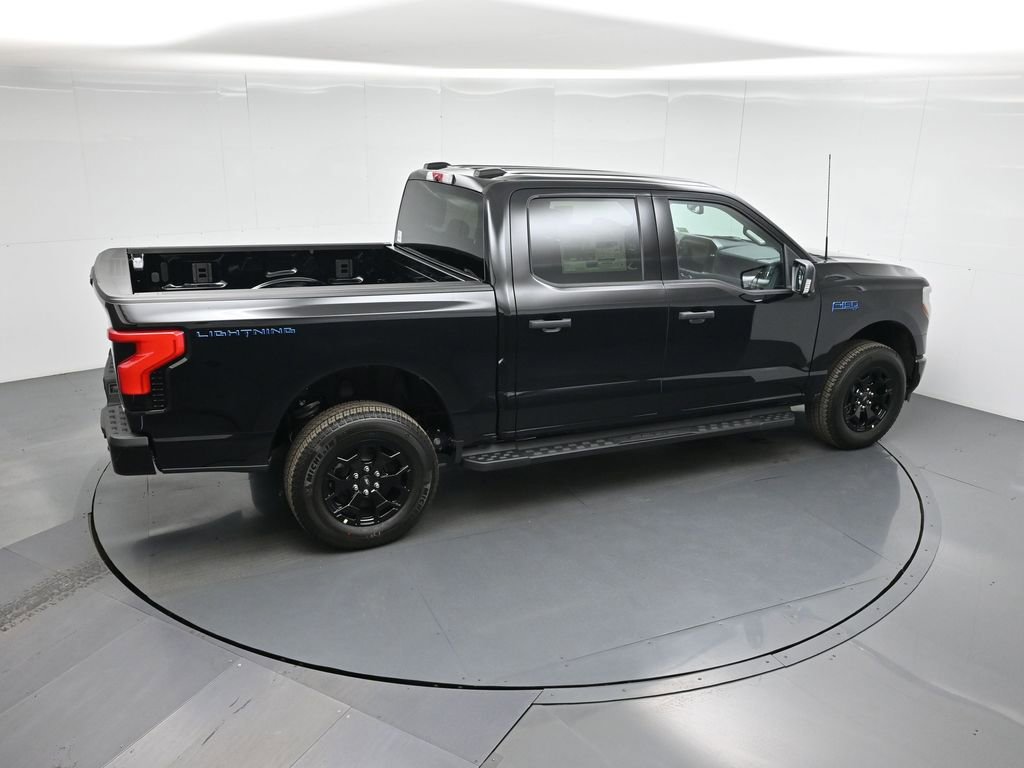 New 2025 Ford F150 Lightning XLT image 39