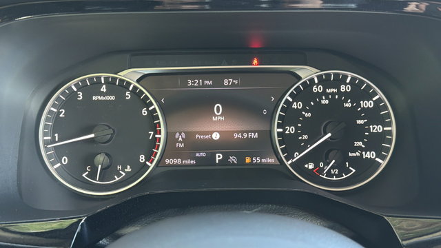 Used 2025 Nissan Pathfinder SV AWD/4WD image 35