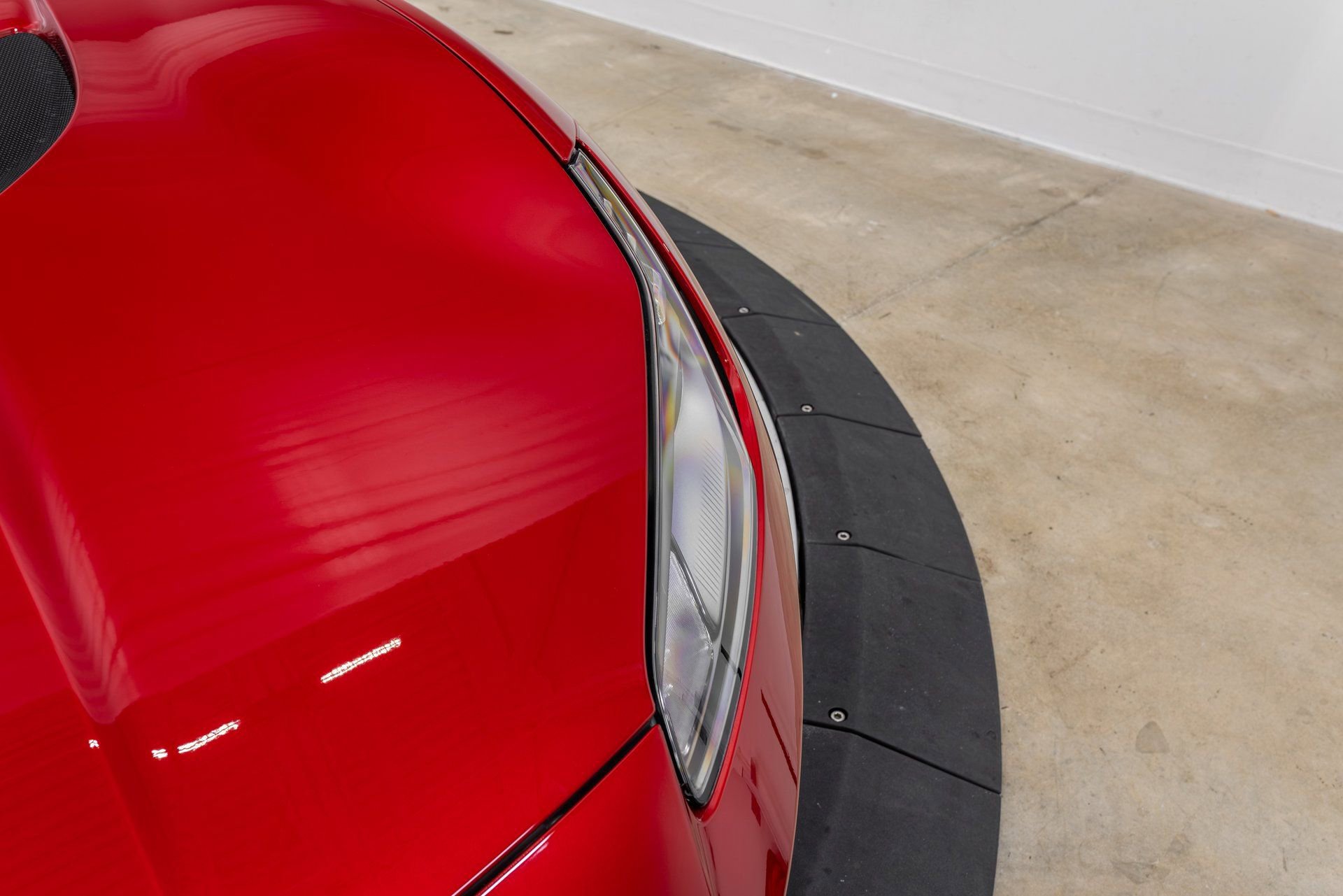 Certified 2020 Ferrari Portofino RWD image 52