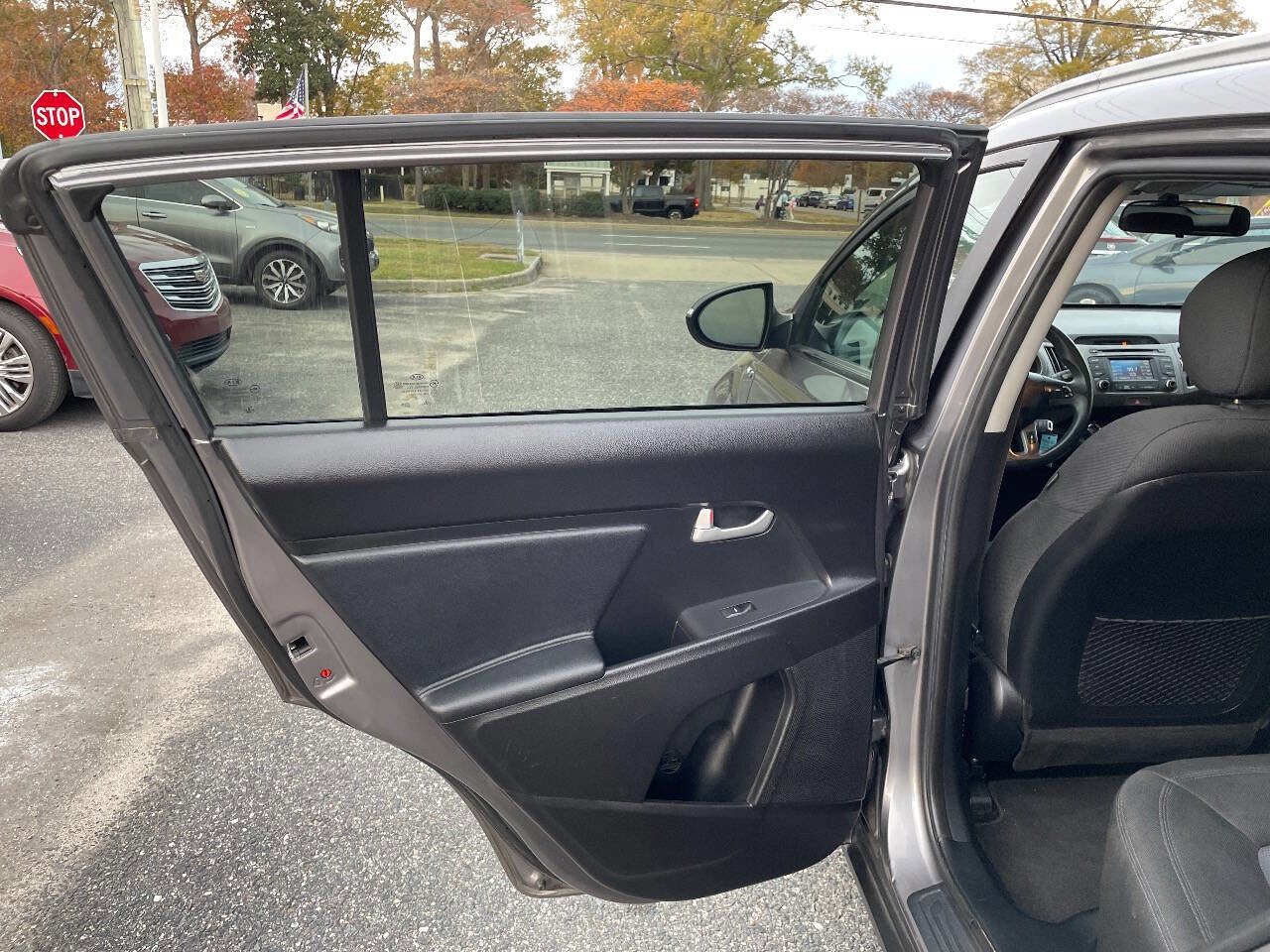 Used 2014 Kia Sportage LX image 19