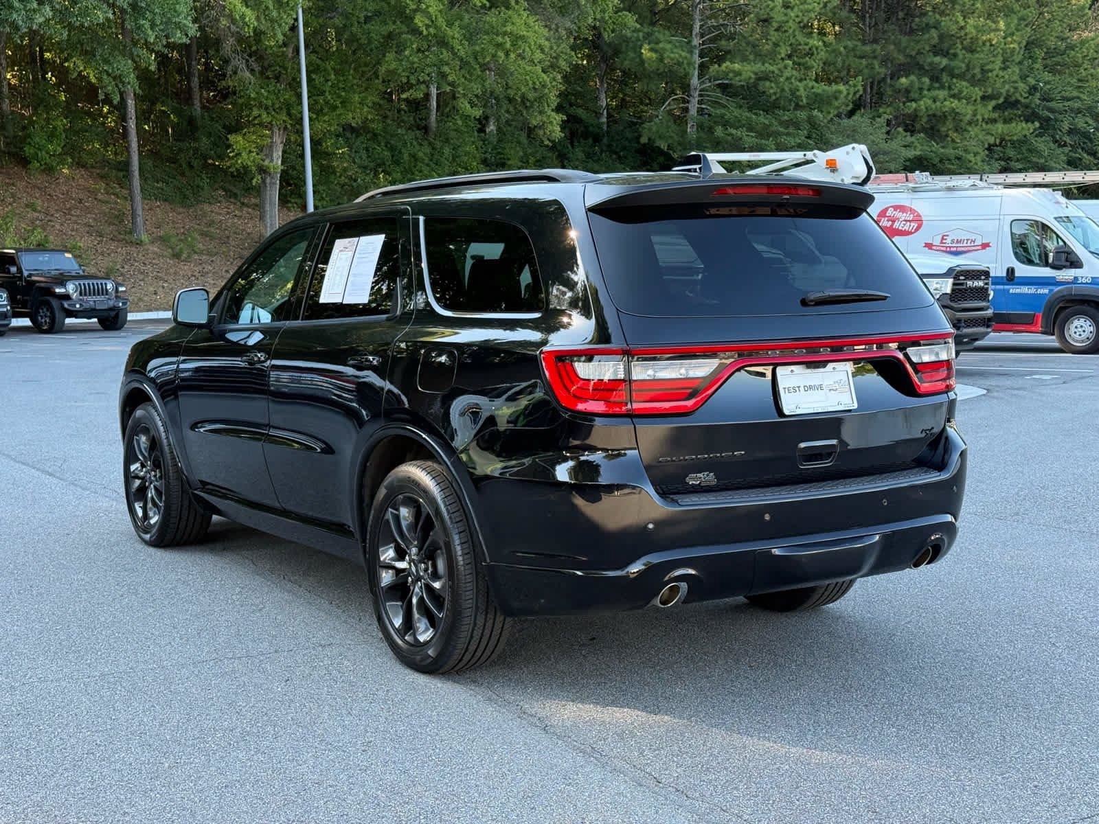 Used 2024 Dodge Durango R/T RWD image 3