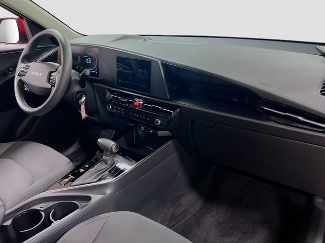 Used 2024 Kia Niro LX image 27